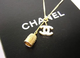 �V���l���A�N�Z�T���[�ف^CHANEL�̊X �V���l���A�N�Z�T���[(�R�R���t�B���K�[�X�g�[���@�l�b�N���X�i�S�[���h+�z���C�g�j)