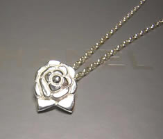 �V���l���A�N�Z�T���[�ف^CHANEL�̊X �V���l���A�N�Z�T���[(�J�����A�y���_���g�i�V���o�[925�j)