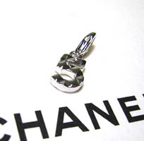 �V���l���A�N�Z�T���[�ف^CHANEL�̊X �V���l���A�N�Z�T���[(�}�g���b�ZNO.5�@�y���_���g�g�b�v�i18KWG�j)