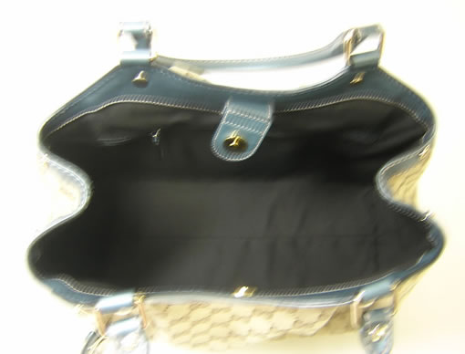 http://www.i-piazza.co.jp/brand/photo/gucci/g4307_6.jpg