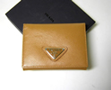  PRADA(�v���_)�T�t�B�A�m���U�[�@�R�C���P�[�X�i�i�`�������j(���z)