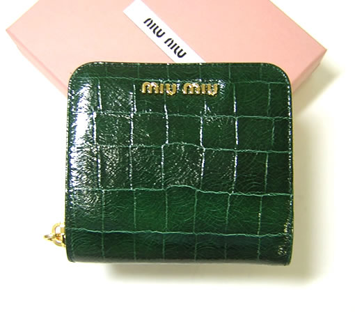 ⭐希少⭐ミュウミュウ 折り財布 クロコ 型押し オールレザー 金ロゴ 黄緑