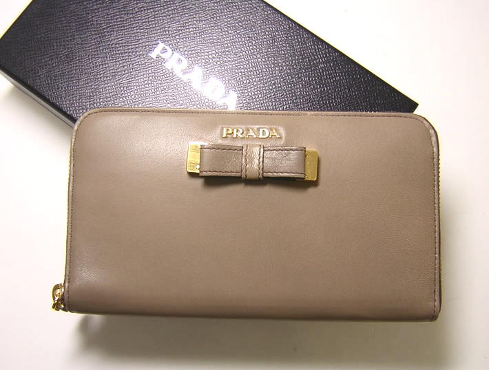 PRADA プラダ 長財布 カメオ PRADA 長財布サフィアーノレター CAMMEO