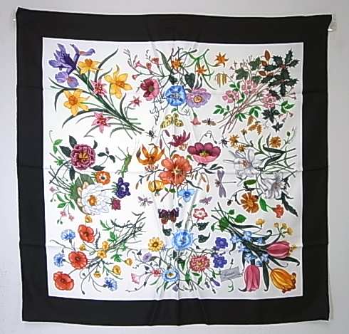 グッチ FLORA TWILL シルクスカーフ（ブラック）90cm - インポート
