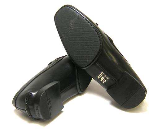 プラダ 靴 サイズ感 The Art Of Mike Mignola