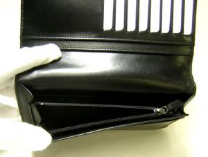 No.6 エナメルカーフ　二つ折長財布（ブラック）
