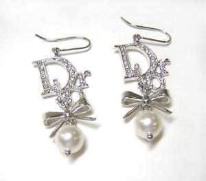 No.2 Diorビューティピアス(ホワイト)