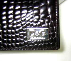 No.2 D＆G  クロコ型押しエナメルカーフ　二つ折財布（ダークブラウン）