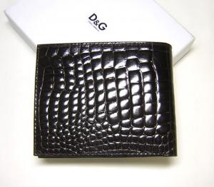 No.3 D＆G  クロコ型押しエナメルカーフ　二つ折財布（ダークブラウン）