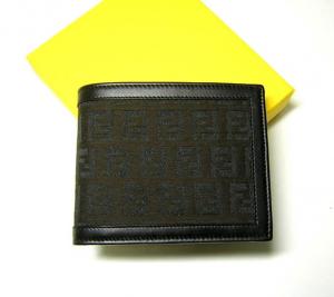  フェンディ 二つ折財布（ダークブラウン×ブラック） MainPhoto