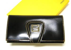  フェンディ 二つ折長財布 MainPhoto