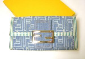  フェンディ 二つ折長財布（デニム） MainPhoto