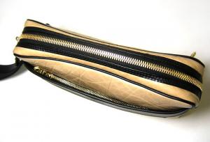 No.5 BATTUE LEATHER　セカンドバッグ（ベージュ×ブラック）