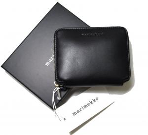 marimekko 二つ折り財布　ラウンドジップILMA ブラック marimekko 二つ折り財布 ラウンドジップILMA ブラック