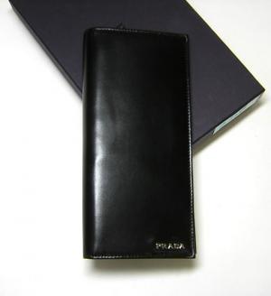  プラダ レザー　二つ折長財布（ブラック） MainPhoto