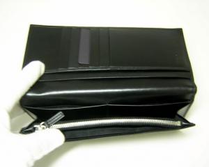 No.4 レザー　二つ折長財布（ブラック）
