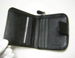 No.3 サフィアノレザー　ラウンドファスナー財布（ブラック）