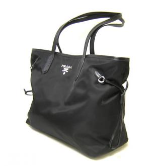 No.2 ショルダーバッグ（ブラック／シルバー色金具）