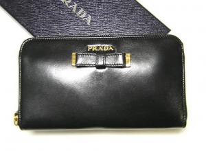  プラダ ナッパフィオッコ　ラウンドファスナー長財布（ブラック） MainPhoto