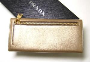 No.2 ヴィテロダイノレザー　二つ折長財布（ブロンドモルドーレ）