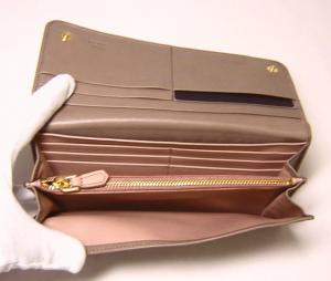 No.4 ソフトカーフフィオッコ　二つ折長財布（ジュータ）