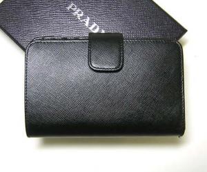 No.2 サフィアノレザー　二つ折財布（ブラック）