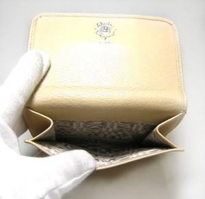 No.5 二つ折ダブルホック財布（ベージュ）
