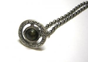 限定品】Vivienne ORNAMENTAL TINY ORB ネックレス